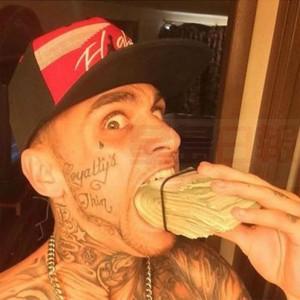 20150925_PN_笨賊_炫富_01