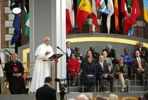 Pope Francis delivers remarks at Independence Hall in Philadelphia on Saturday, Sept. 26, 2015. The pope spoke at Independence Hall on his first visit to the United States. (Jim Bourg/Pool Photo via AP)