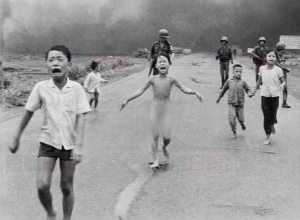 20151025_CR_Kim-Phuc_Napalm_Girl_VIETNAM_06_meitu_18