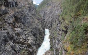 yoho-river-canyon