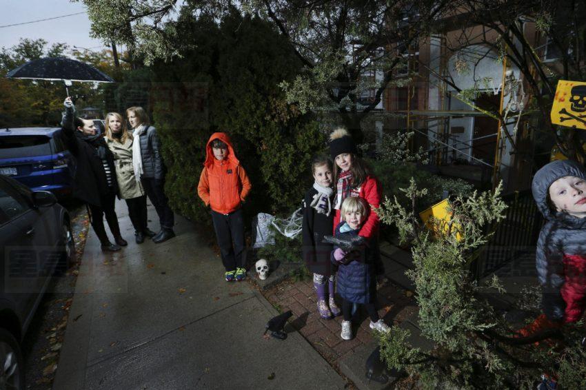 rl-halloween02jpg.jpg.size.custom.crop.850x566