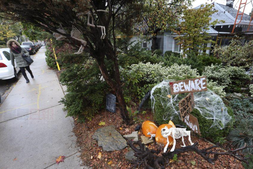 rl-halloween05jpg.jpg.size.custom.crop.850x566