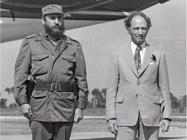 Trudeau and Fidel Castro, arrival in Havana 1976 mandatory credit: photo by Rod MacIvor/Ottawa Ottawa Citizen use only. : Trudeau: Photos by Rod MacIvor Ottawa Citizen use only. :