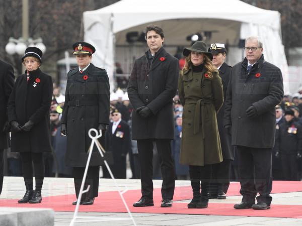 National Silver Cross Mother Reine Samson Dawe, left to right, Governor General Julie Payette, Prime Minister Justin Trudeau, Sophie Grégoire Trudeau and Minister of Veterans Affairs and Associate Minister of National Defence Lawrence MacAulay participate in the National Remembrance Day Ceremony at the National War Memorial in Ottawa, Monday, November 11, 2019. THE CANADIAN PRESS/Adrian Wyld