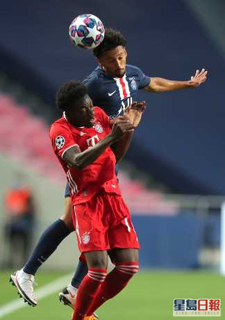 拜仁慕尼黑的加拿大國腳戴維斯(前)，上季仍効力MLS溫哥華白帽隊。