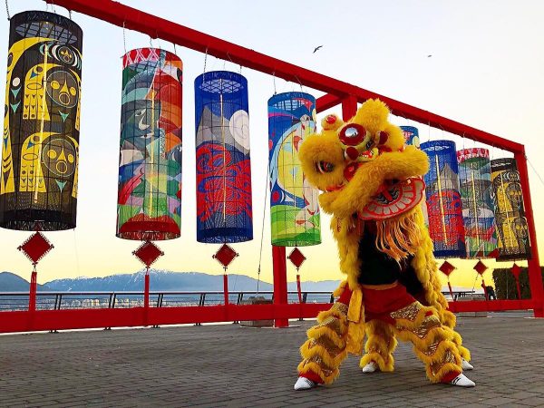 舞獅表演是農曆春節重要活動之一。  星報圖片