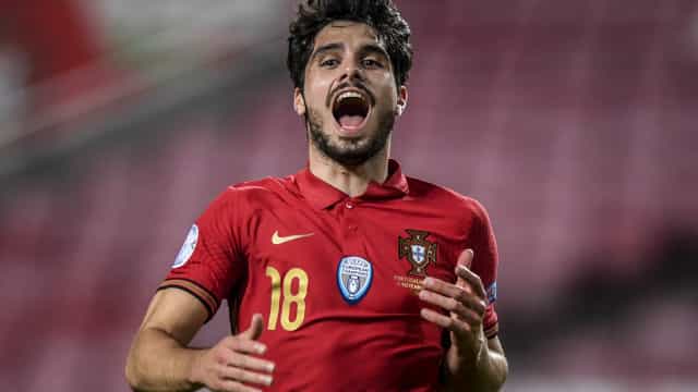 529E7FE9-06BF-4ACF-88C2-AA59C26624AA