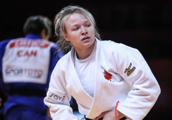 8E86617D-8D19-4BFF-BA70-3E6A5D3803E4