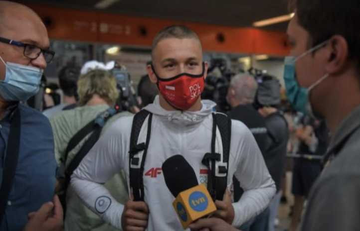 D0C2528D-EBD7-4B03-BC97-A22B43B1DD75