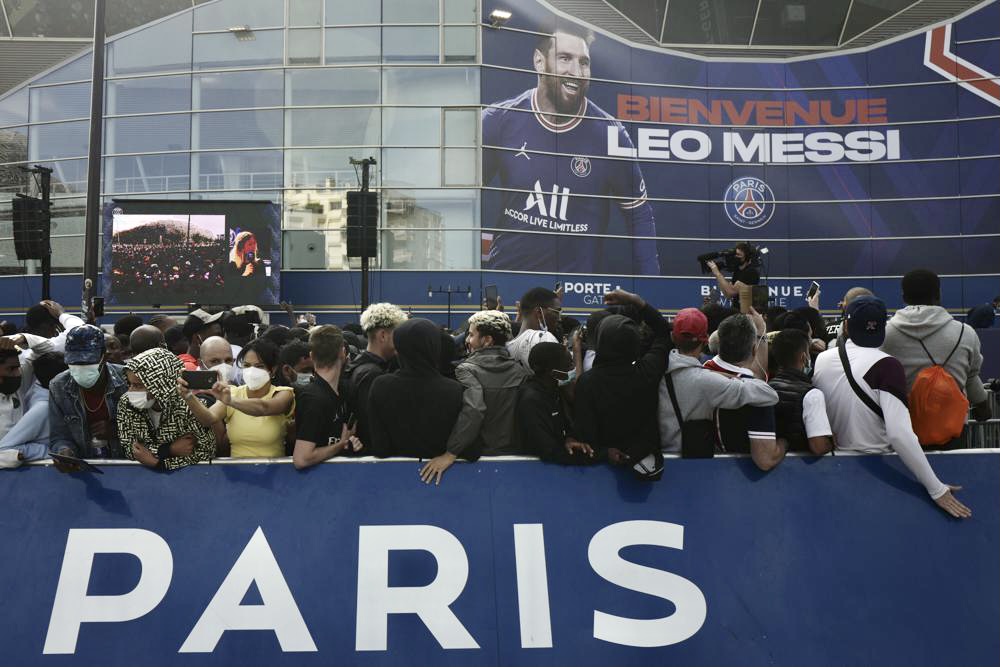 B4459B97-8CCC-4CDD-B977-4480C816F8C1