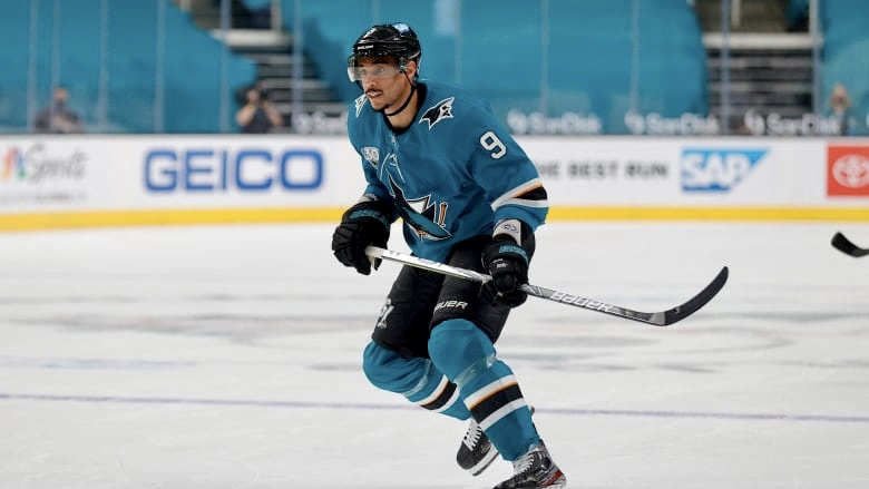 1130E2C4-3303-45EB-887B-5B681D13C205