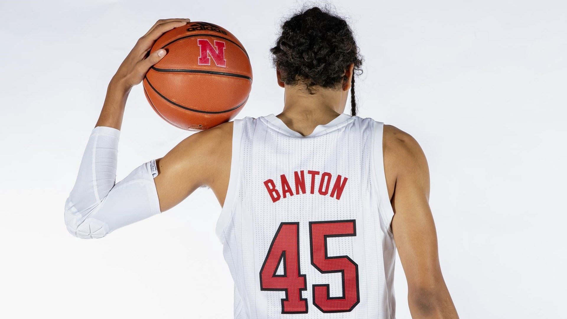 8687CD27-0528-46A2-AB6A-12ACD909B83A