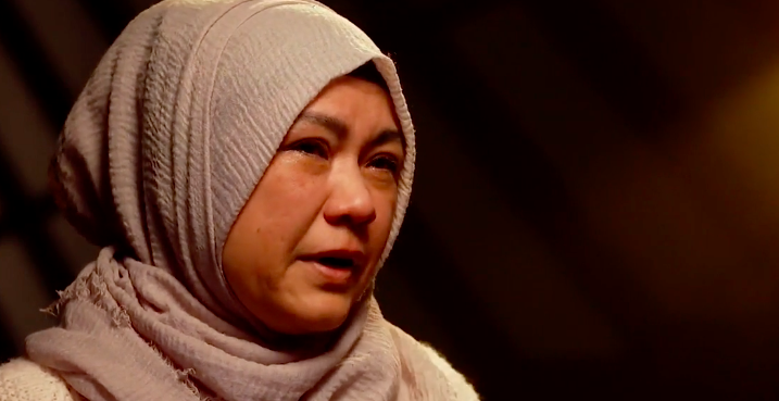 玉山江的妻子,特倫迪巴依娃一直期待把丈夫帶回家。Global news