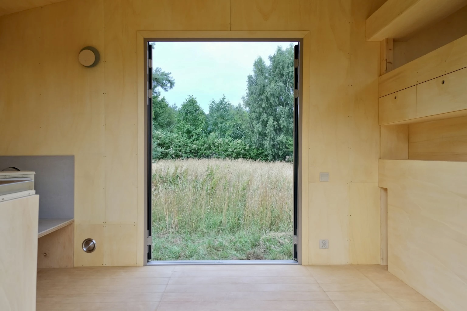 99F7964E-3DC6-407C-9234-C691EC284D86