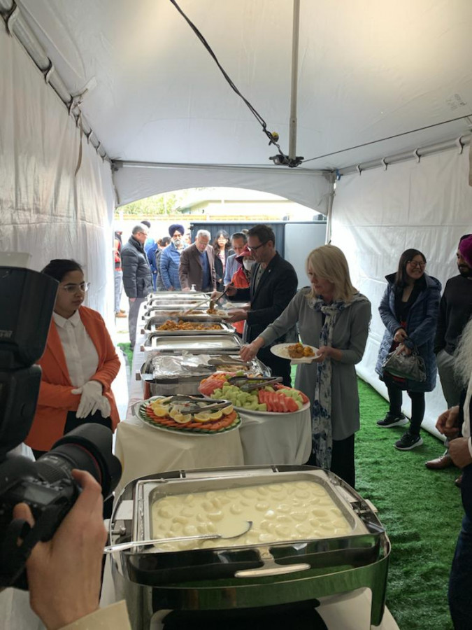 伯根周日於溫哥華東區出席一個私人派對。星島記者攝