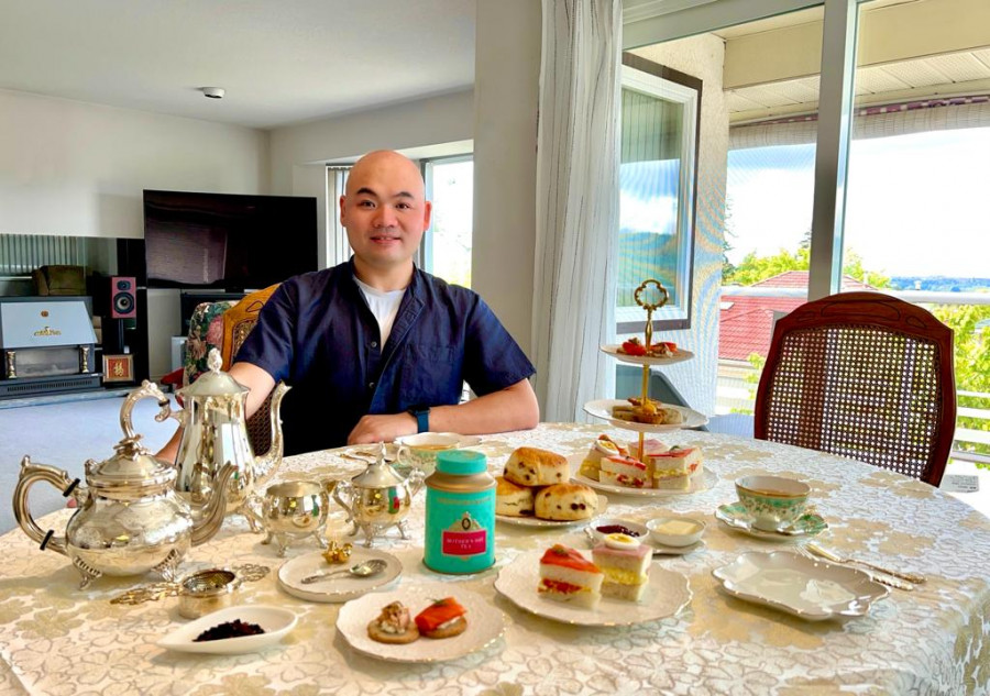 梁先生在母親節時製作英式下午茶,受到親友青睞。受訪者提供
