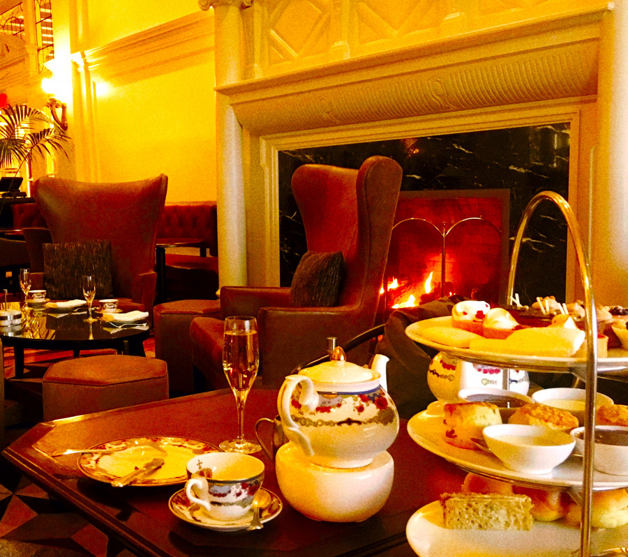 酒店的英式下午茶秉承英國皇室傳統服務,受到遊客青睞。星島記者王弘樹攝