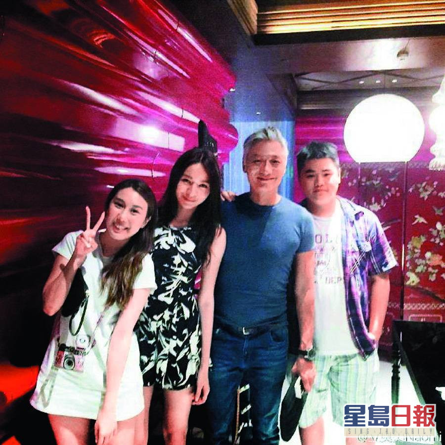 03_921a_talk_hi_870746364629831e625e49