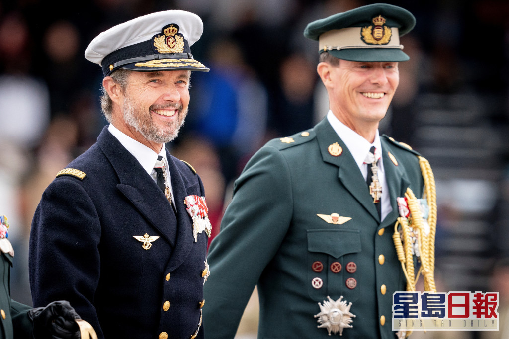 2022-08-29T120228Z_188042096_RC2A6W90M3Y2_RTRMADP_3_DENMARK-ROYALS