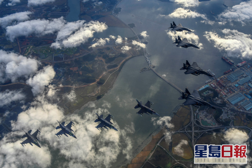 2022-10-04T112800Z_151907497_RC2BUW9BTG8M_RTRMADP_3_NORTHKOREA-MISSILES