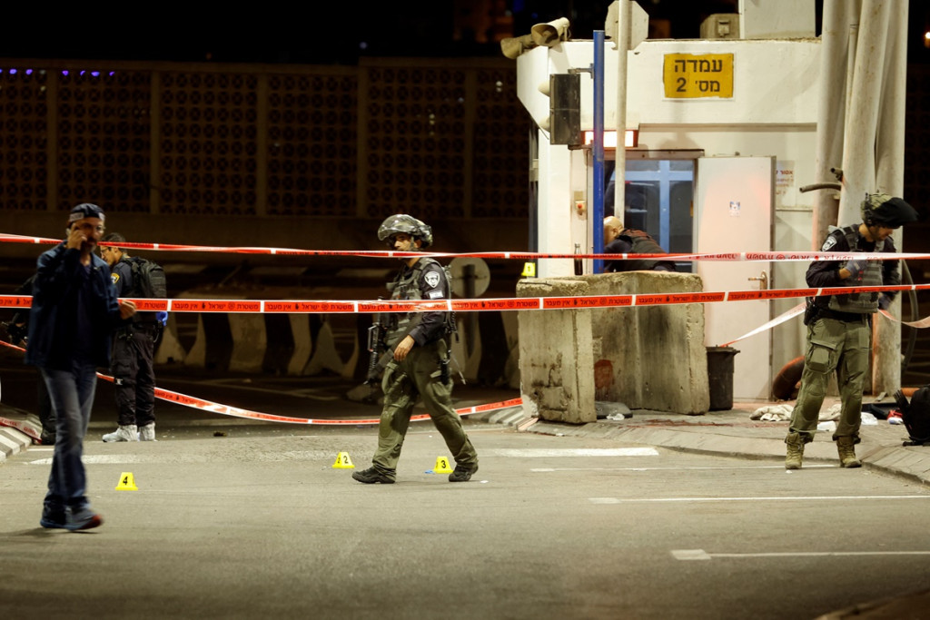 2022-10-08T192916Z_790716908_RC27XW93GN1K_RTRMADP_3_ISRAEL-PALESTINIANS