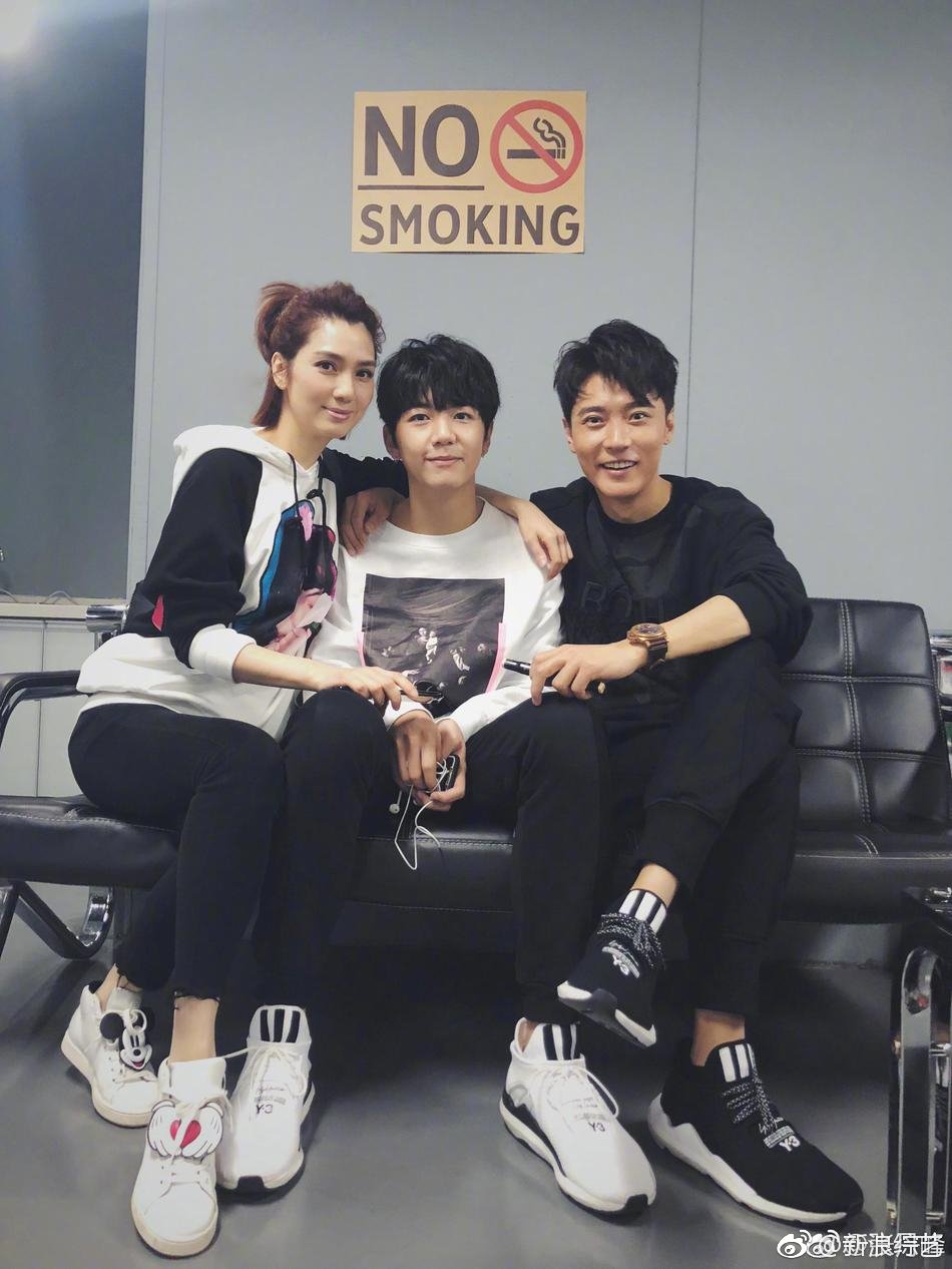 ¬xªY¨à¤l ¬xªY(Catherine Hung Yan)»P²{¥ô¦Ñ¤½±i¤¦®p(Andy Zhang Dan Feng,¥k R)³£¦n¤ä«ù¨à¤l±iÂî¾ü(Ashley,¤¤ C)¤J¦æ¡C2018/11/28®T¼ÖD04