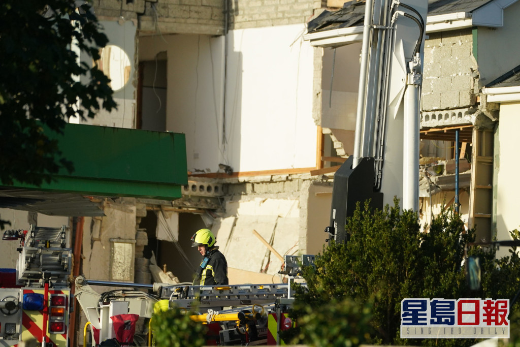 Ireland_Gas_Station_Explosion (2)