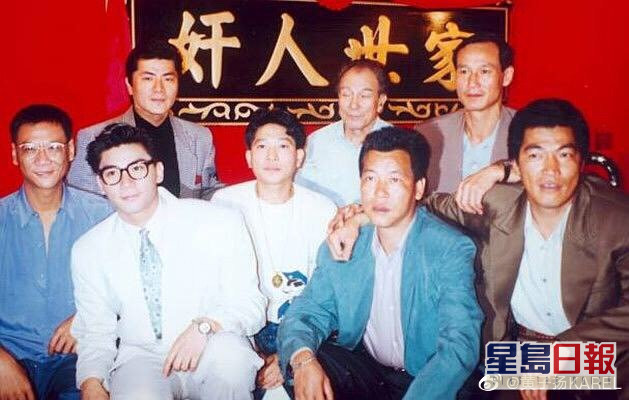 bee54359gy1g3n4iirvgqj20hh0b4402