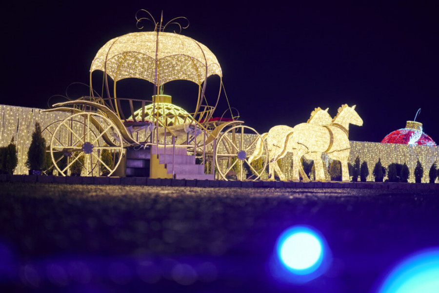 glow_langley_z7_Dec-14-2020_DSC_1561__3200px-1024x683