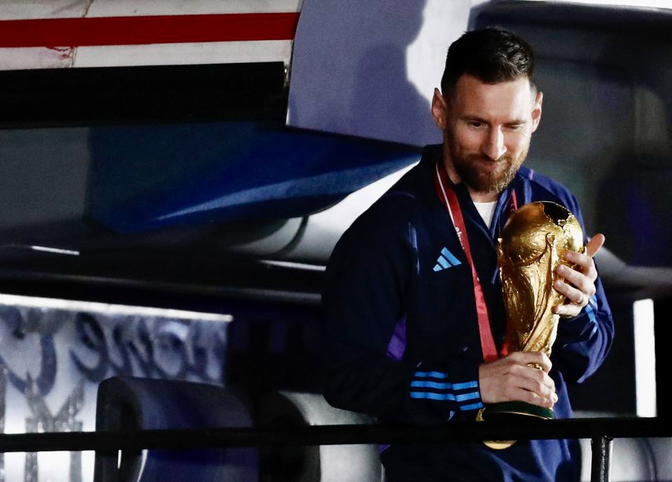 6E3425C5-9627-4C33-836B-3DFA02E78D77