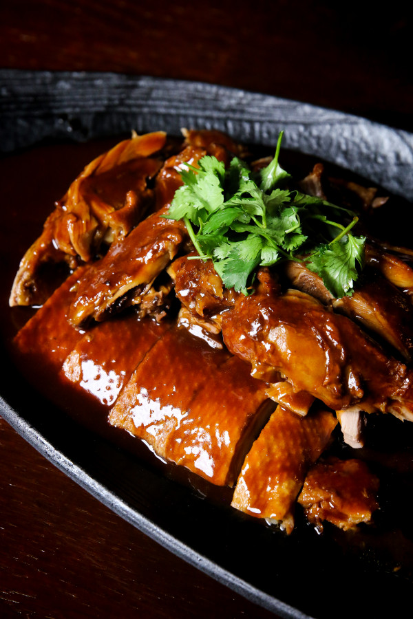 Mott 32 Lunar New Year 2023 - Braised Free Range Chicken, Chestnuts (Photo_ Amy Ho)