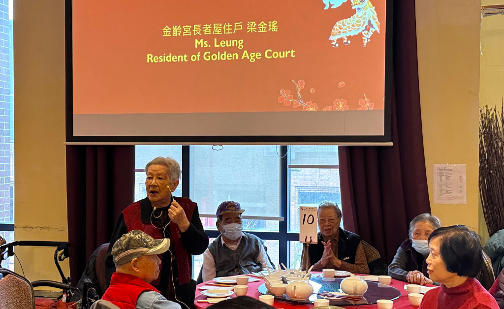 梁婆婆感謝佳頤中心的義工給予關懷。星島記者王弘樹攝