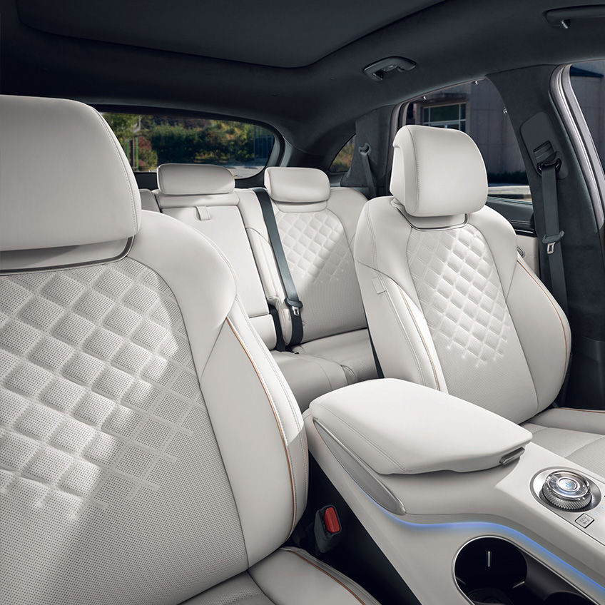 genesis-ww-gallery-electrified-gv70-interior-gallery-04-desktop-848x848