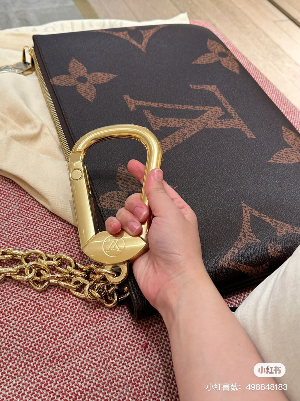 8E4C9D0D-1FDA-4F16-BCCC-B7CCB6CD14D8