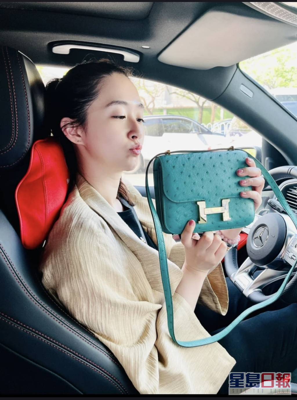 D2BFC8B1-2307-4580-BEE4-1D384200634E