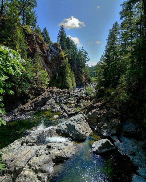 0D14092E-7FC6-4FE5-AD5B-6F708A5E113E