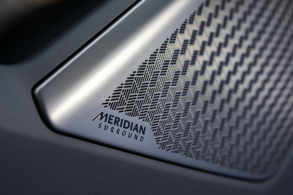 Kia EV9採用英國品牌Meridian的音響系統。