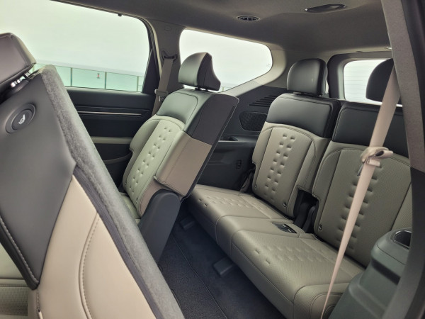 Kia EV9在加拿大將引入標準7座位車廂,亦可選配6座位佈局。