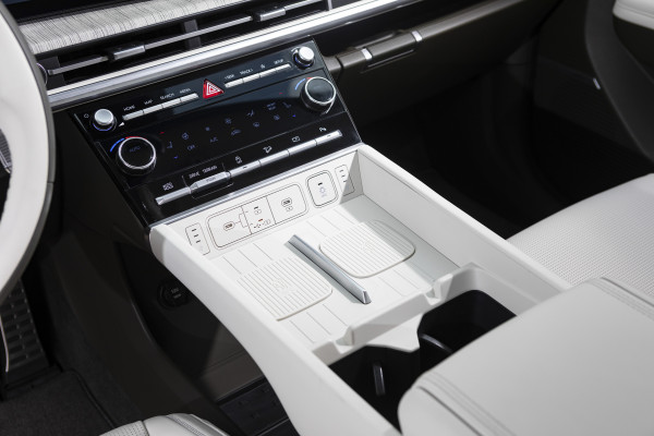 雙NFC無線充電裝置。