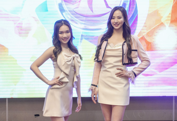 （左起）4號陳思穎，5號翟悅迪。星島記者夏鎮權攝