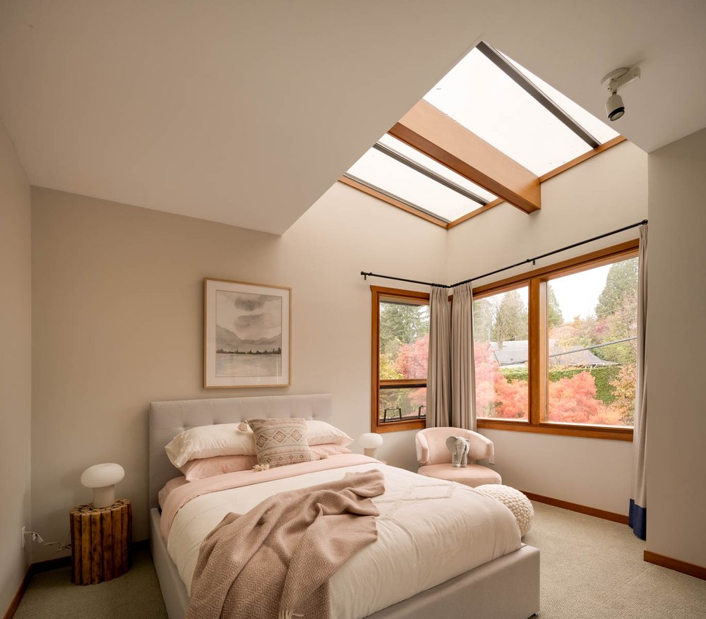 825-Forest-Hills-Dr-North-Vancouver-70