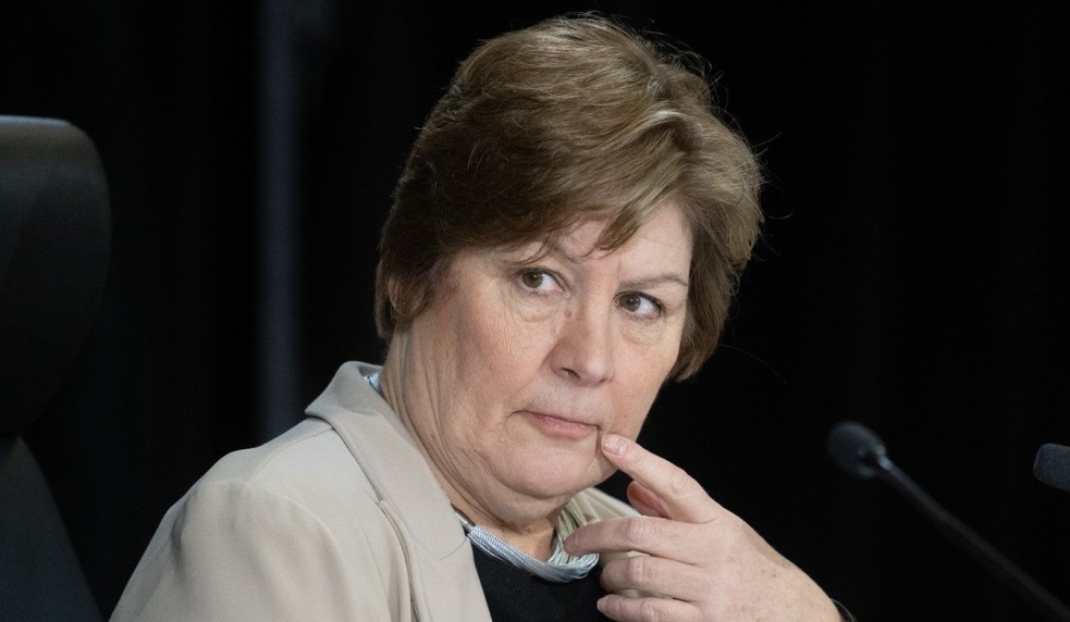 研訊委員會專員霍格