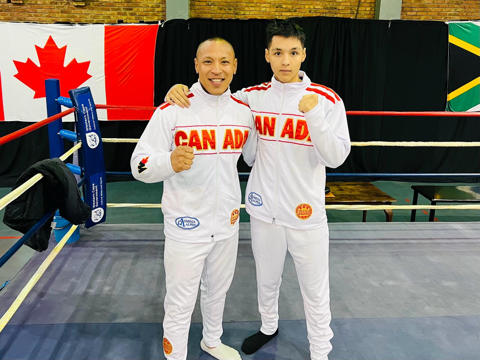 教練Ritch (左) 的兒子Maddox (右) 也是拳擊運動員,在國外比賽時兩人增進了不少感情。