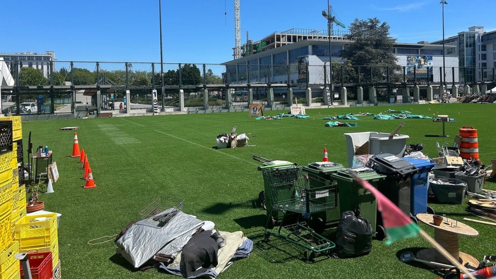 示威者的數十個營帳已被拆除