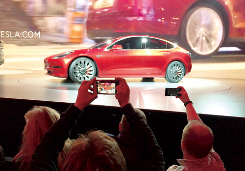 Tesla最新電力車預售一周 訂單繼續增加