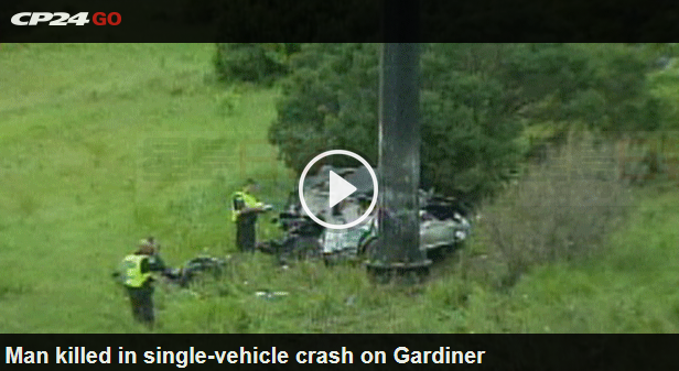 或因超速Gardiner高速小車失控撞柱 男司機身亡