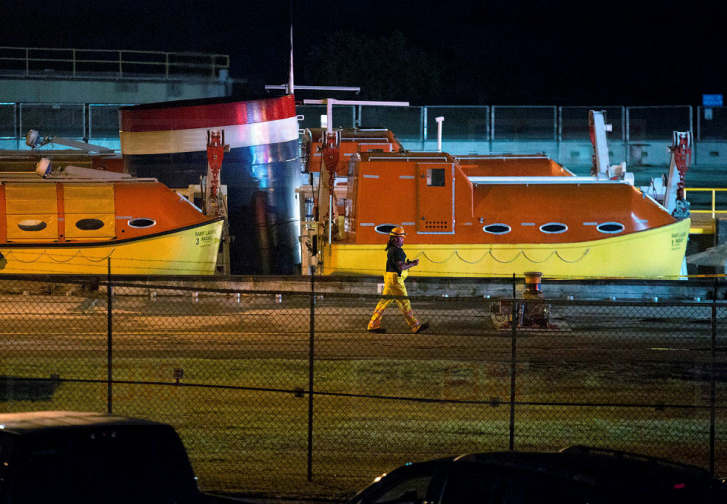 開往多倫多遊輪撞上閘墻 至少30人受傷