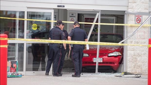 Costco門口倒車撞三母子釀慘劇 老太被判有罪