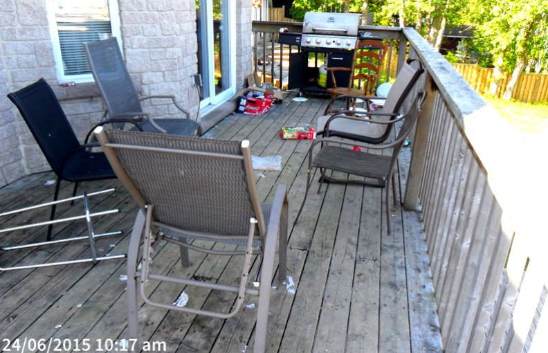 圖集：學生租沙灘小屋開舞會 主人回來看到驚呆了