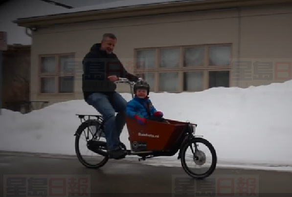 父親騎自行車穿越安省 為患不治症四歲兒子籌款